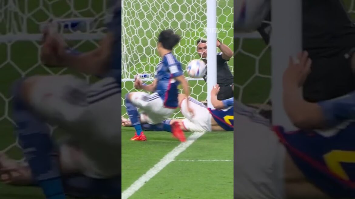 Moment incroyable Le Japonais Tanakar MARQUE GAGNANT contre l'Espagne dans le groupe de tête #ShortsFIFAWorldCup