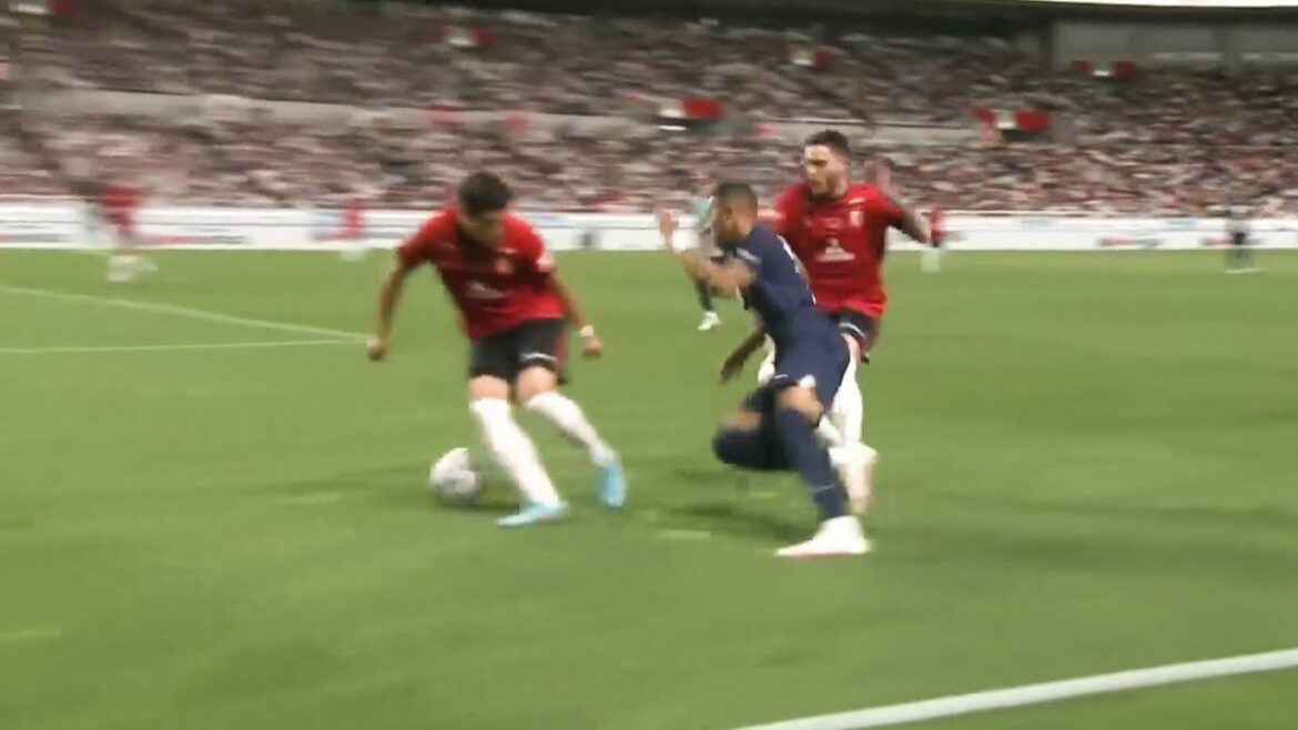 Kylian Mbappe - Nutmeg (clip officiel)