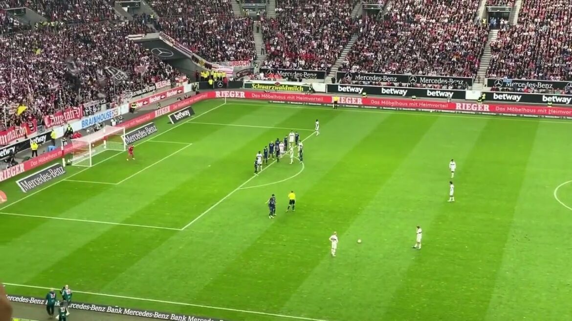 But Wataru Endo.  Stuttgart contre Bochum.  Gros problèmes pour la défense de Bochum @Sisu Gabriel