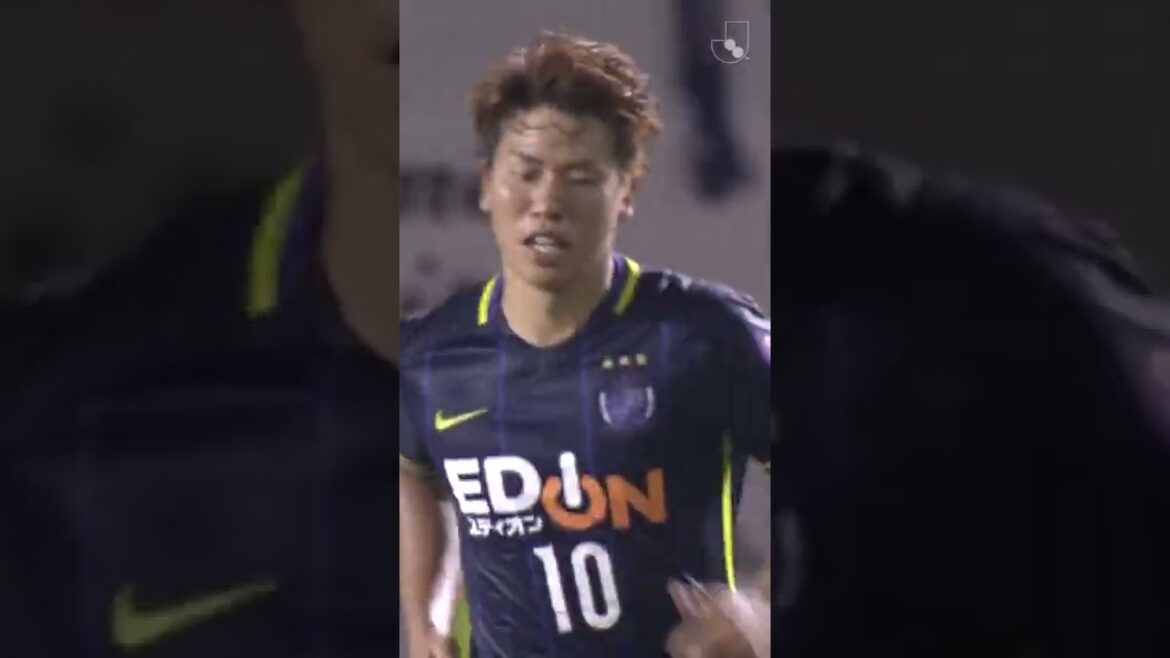 🇯🇵 HÉROS National 🏆🌏 Takuma Asano !!!!  Voici un doublé de l'ancien attaquant de Sanfreece en 2016