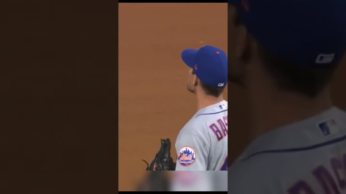 Cible de Padres Free Agency : Chris Bassit signe avec les Blue Jays Cible de Padres Free Agency : Chris Bassit signe avec les Blue Jays