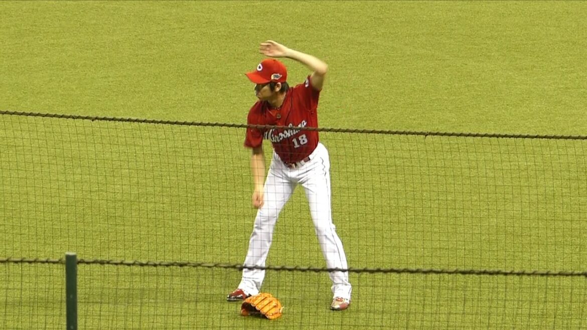 Hiroshima Toyo Carp pitcher Kenta Maeda's Maeken gymnastique