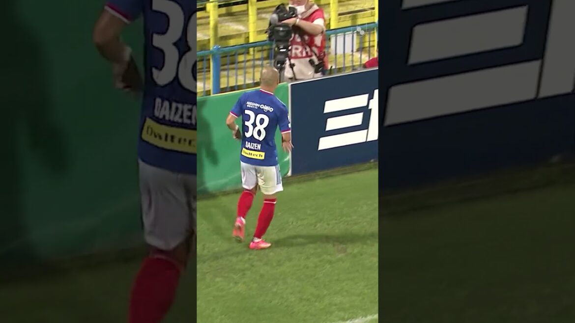 🇯🇵 vs 🇭🇷 Beaucoup plus comme ça pour le match de demain s'il vous plait 😍 Daizen Maeda @JLEAGUEInternational