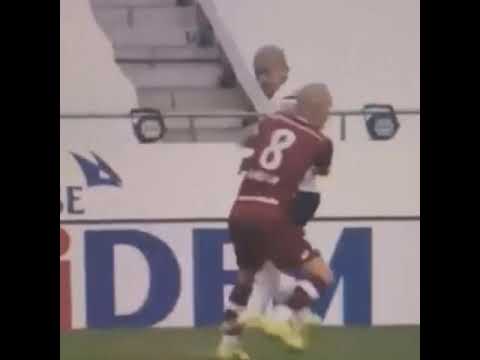 Iniesta contre Daizen Maeda #Shorts Iniesta contre Daizen Maeda #Shorts