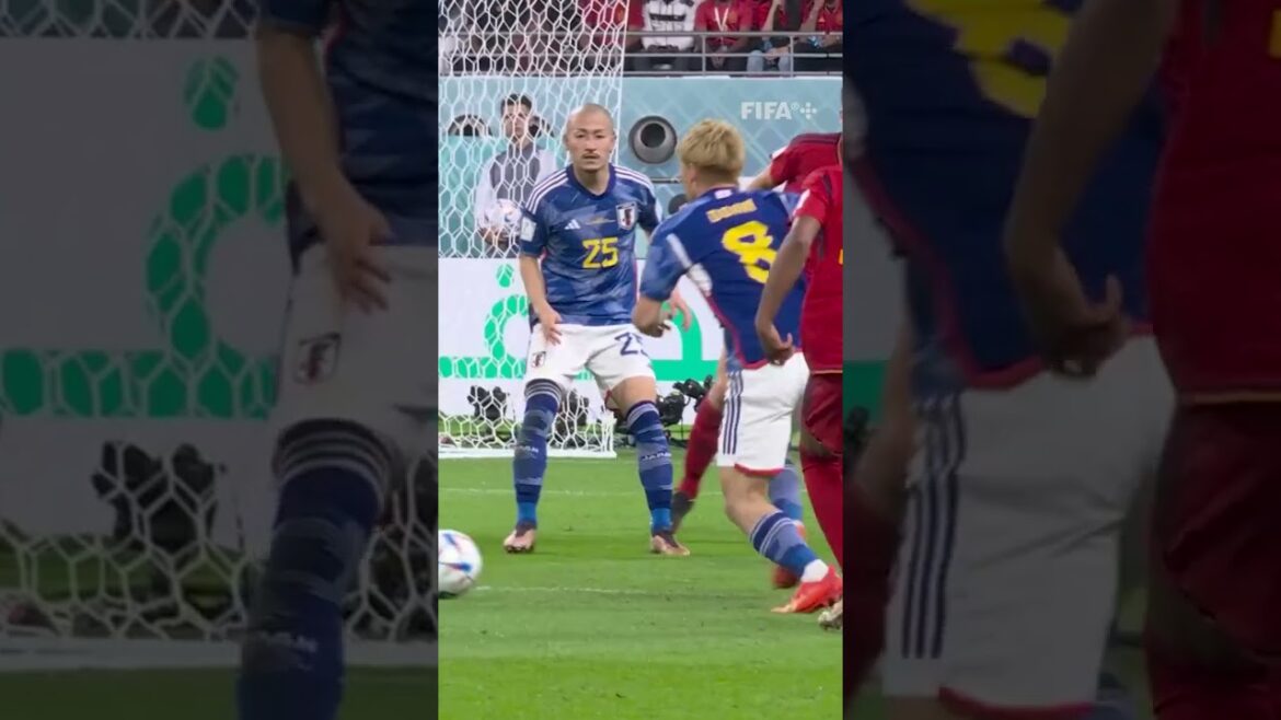 SUPER SUB Doan marque un superbe match entre le Japon et l'Espagne !  #ShortFIFAWorldCup