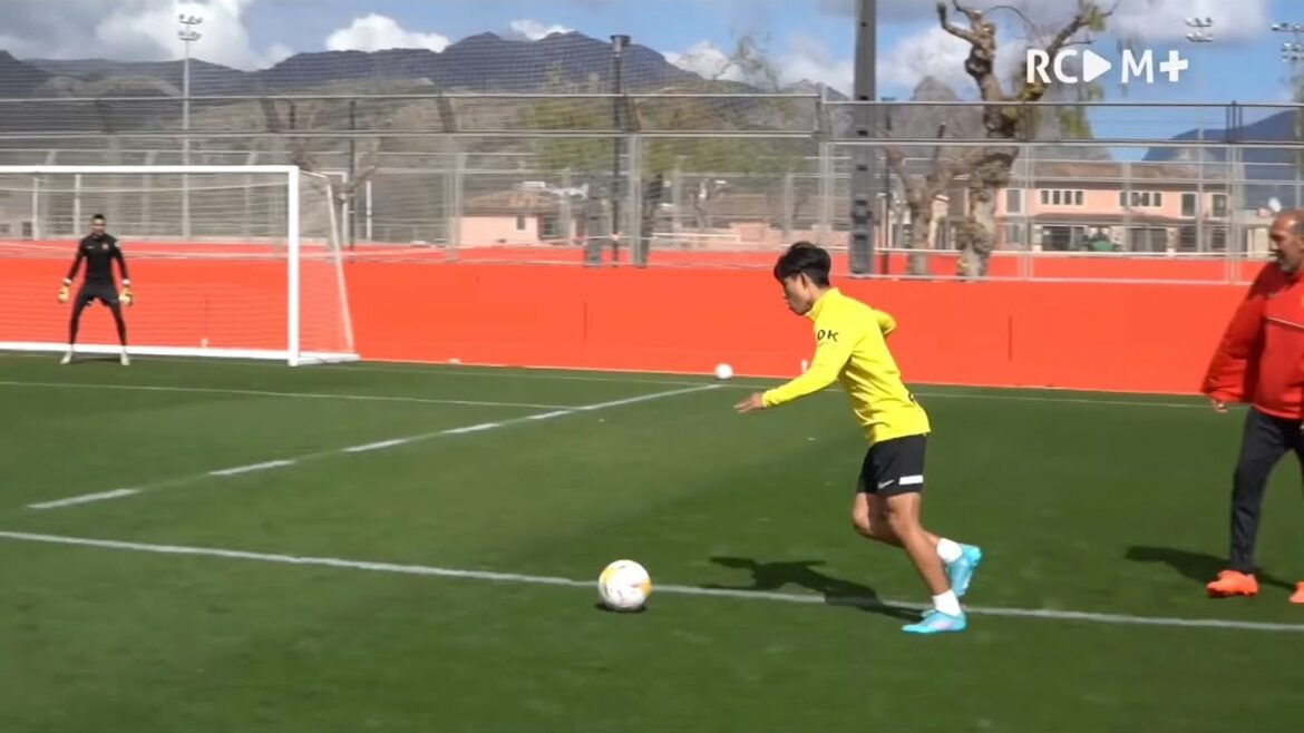 Entraînement de tir à Majorque Takefusa Kubo