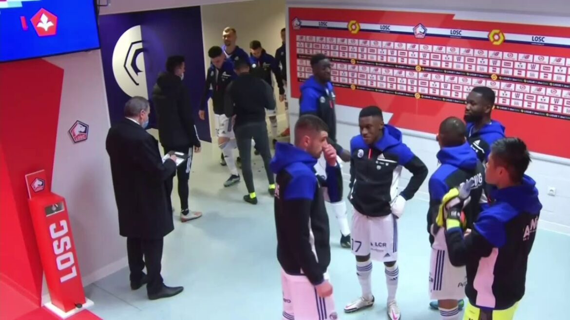 Discuter avant le match[Kawashima Eiji (RC Strasbourg)]C'est la compétence de communication de classe mondiale