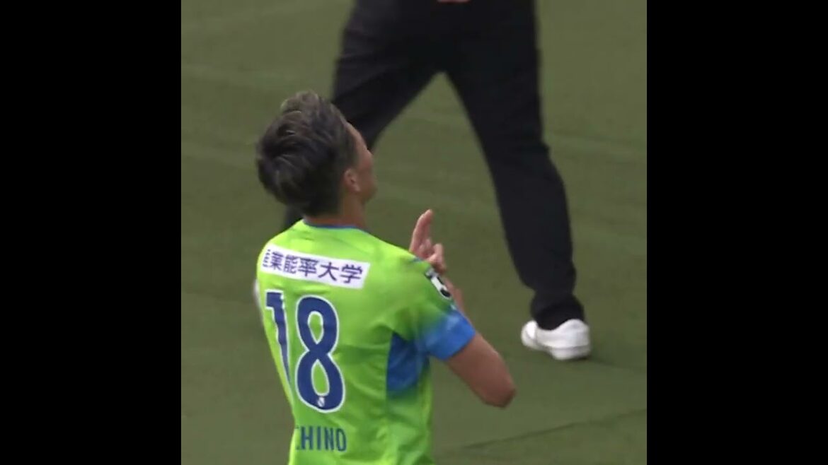 L'Attaquant ! Atteindre des résultats avec une grande détermination. Découvrez le jeu J-League de Shooto Machino 🎥[clipping]8 décembre 2022 #shorts