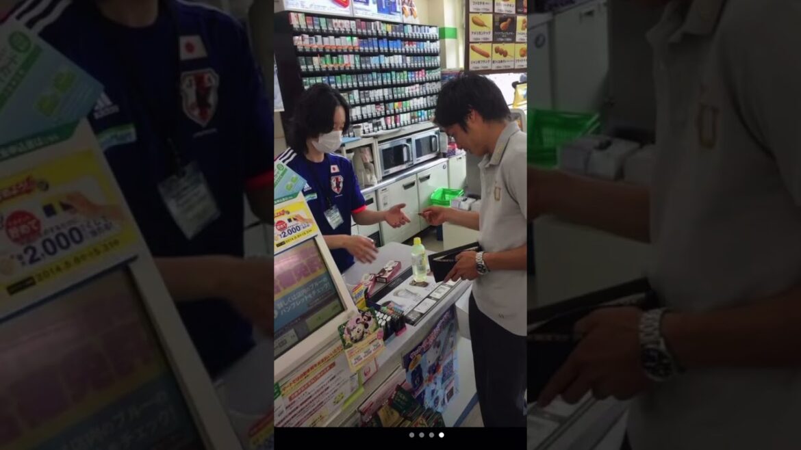 [Junya Ito]Forest, pas un personnage louche du tout