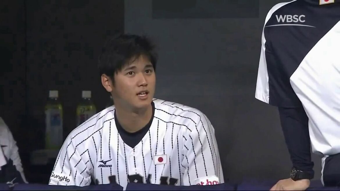 Shohei Otani 160 kh/m 100 MPH, 10 Ks dans le jeu 1 !! PREMIER12 2015 Shohei Otani 160 kh/m 100 MPH, 10 Ks dans le jeu 1 !! PREMIER12 2015