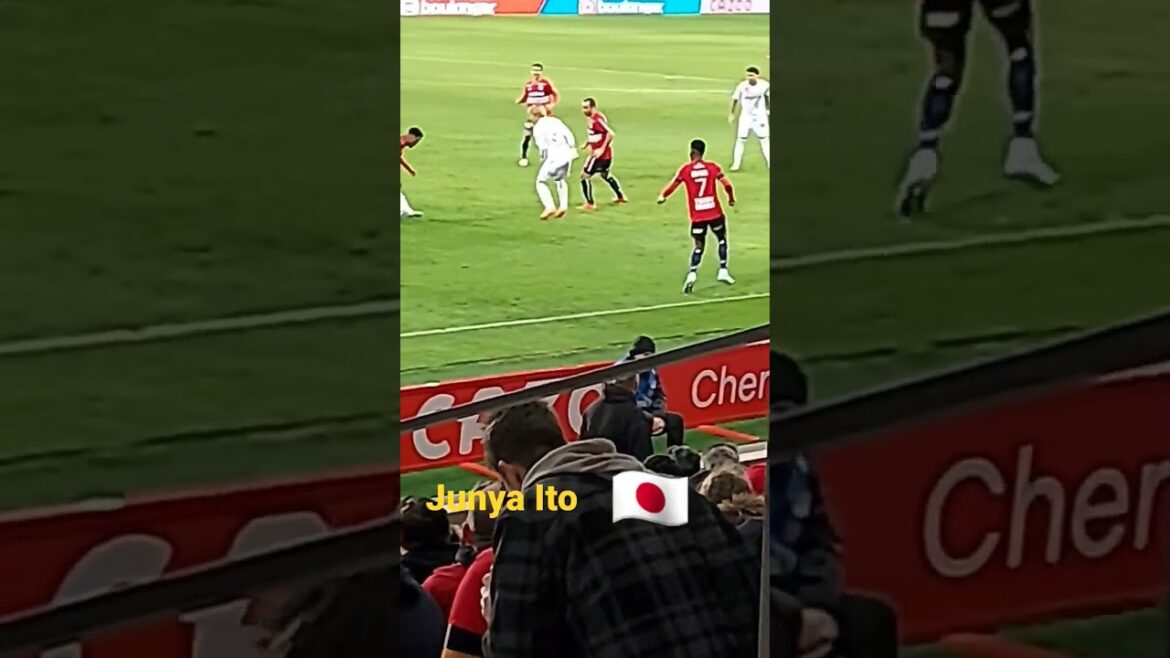 Junya Ito 🇯🇵Ito Junya joueur de football japonais Yīténg chúnyě rìběn zúqiú yùndòngyuán