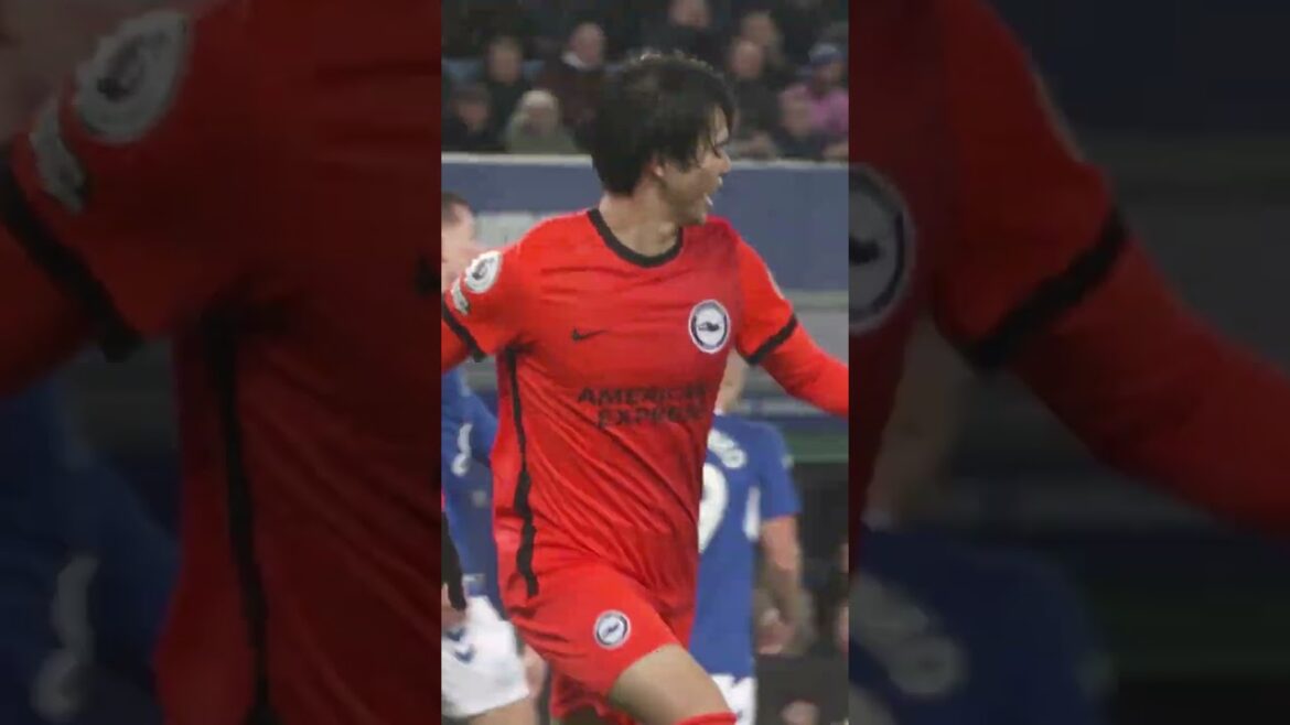 Images exclusives du but d'Everton de Kaoru Mitoma