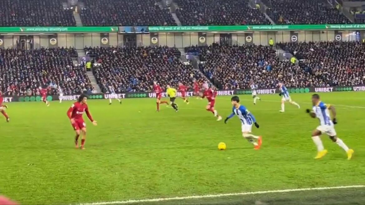 [No BGM]Le dribble de Kaoru Mitoma qui a rendu le public fou[vidéo locale]