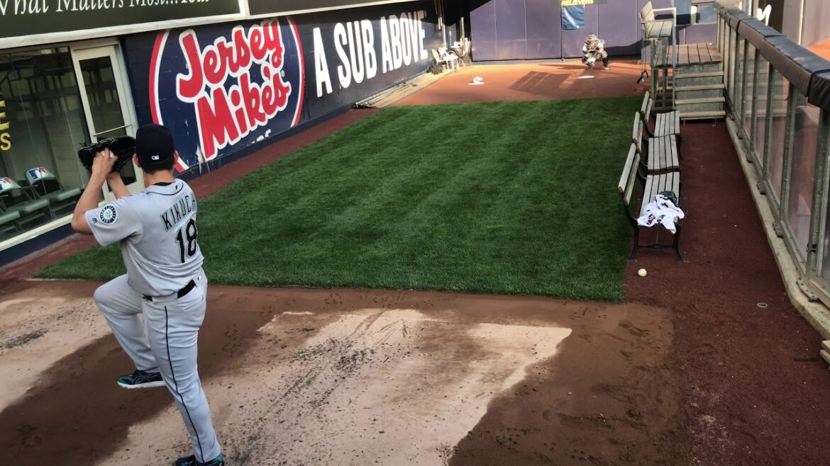 ⚾️ Regarder le stade ⚾️ Seattle Mariners Yusei Kikuchi Pitcher (Yusei Kikuchi) ⚾️ Échauffement jusqu'à l'enclos des releveurs 🏟 Premier match de départ du Yankee Stadium !  !  08/05/2019 (Yankees contre Mariners)