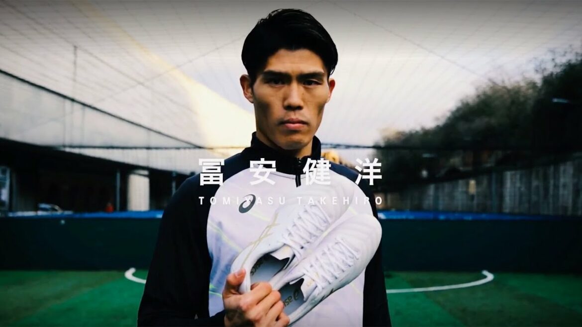 Athlète ASICS Takehiro Tomiyasu｜ASICS FOOTBALL｜ASICS