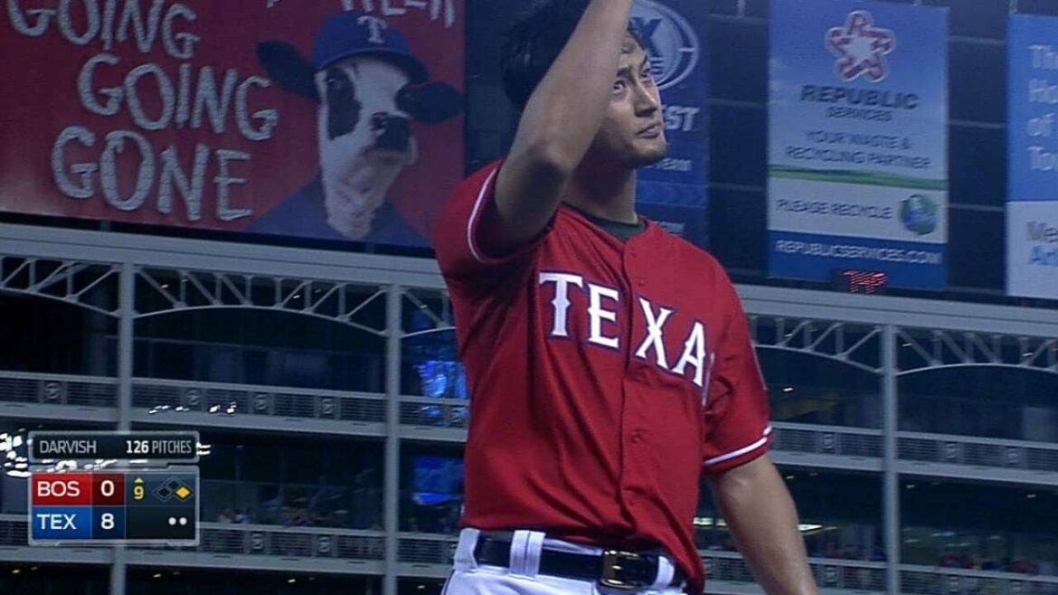 BOS @ TEX: Darvish n'emporte aucun coup sûr dans la 9e manche