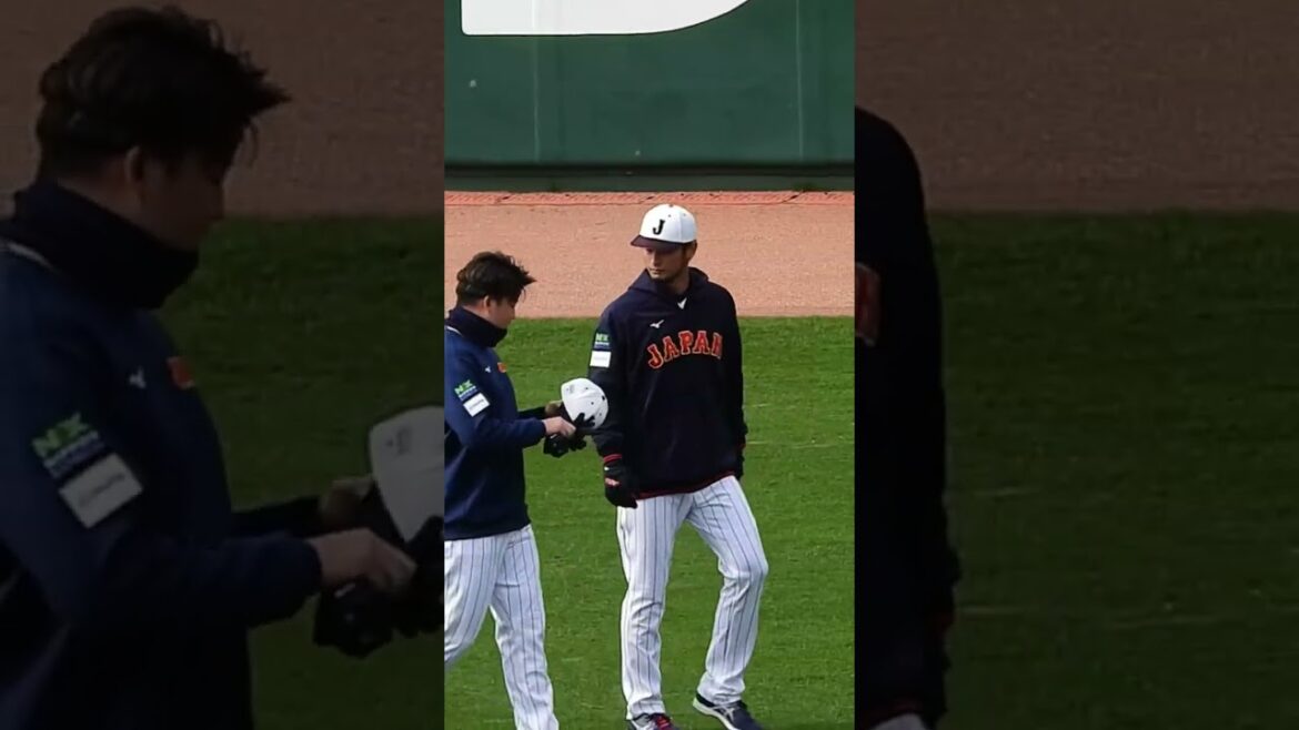 La scène où Darvish et Munetaka Murakami parlent #shorts[Samurai Japan Miyazaki Camp]2023.2.17