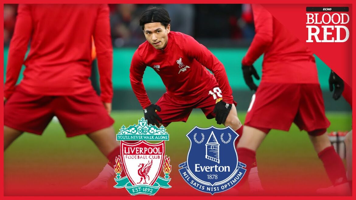 TAKUMI MINAMINO se réchauffe avant les débuts de Liverpool contre Everton |  FA Cup