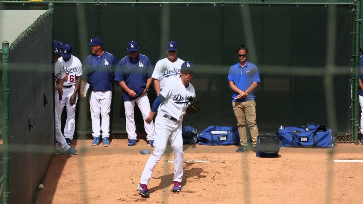 -[DODGERS] ÉCHAUFFEMENT KENTA MAEDA BULLPEN (05/03/2016)
