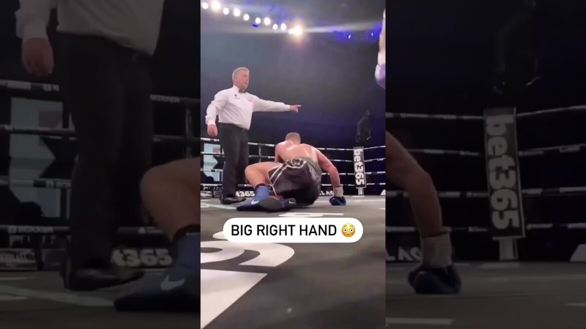 Grande main droite #boxe #wbcboxe #sparring #boxingtips #tips #beginner #tendance #trendingshorts