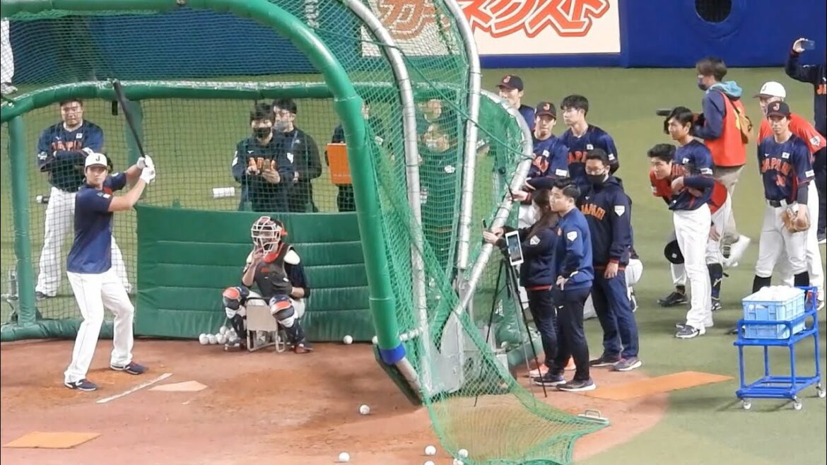 [C'est Otani...]Shohei Otani et Nutvar apparaissent dans le tir gratuit !  Une série de courses à la maison surdimensionnées qui sautent au 5e étage ! Les joueurs de Samurai Japan observent derrière la cage[Samurai Japan vs Chunichi]2023.3.4