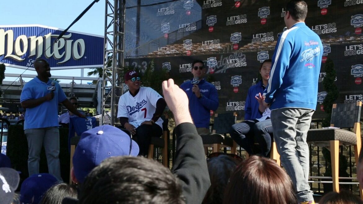 -[DODGERS] JULIO URIAS & KENTA MAEDA (Kenta Maeda) AU 2017 DODGERS FANFEST (VOL.1)