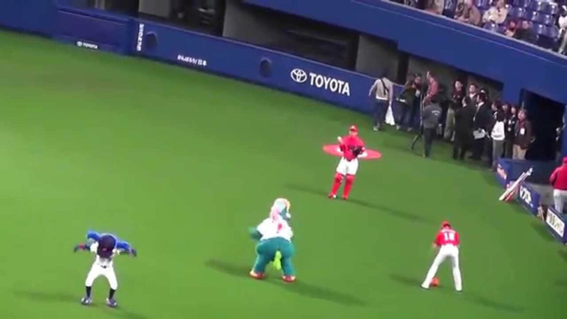 Doara et Piro infectés par l'exercice Maeken de Hiroshima Carp Kenta Maeda