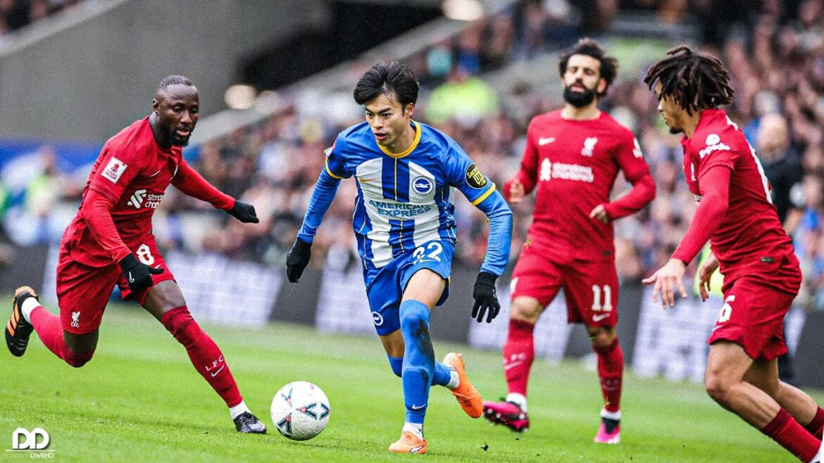 Kaoru Mitoma humilie tout le monde