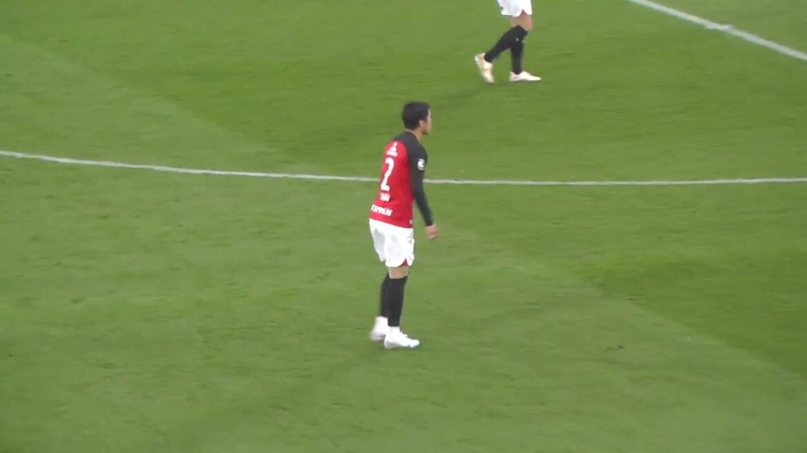 Le tir d'Hiroki Sakai transperce et égalise le score !Urawa Red Diamonds vs Albirex Niigata 18 mars 2023 J-League