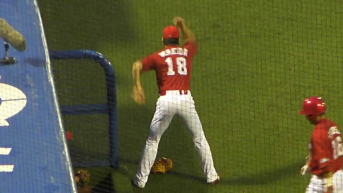[Pratique des femmes carpes (?)]Danse Maeken de Hiroshima Carp Kenta Maeda_2013071401