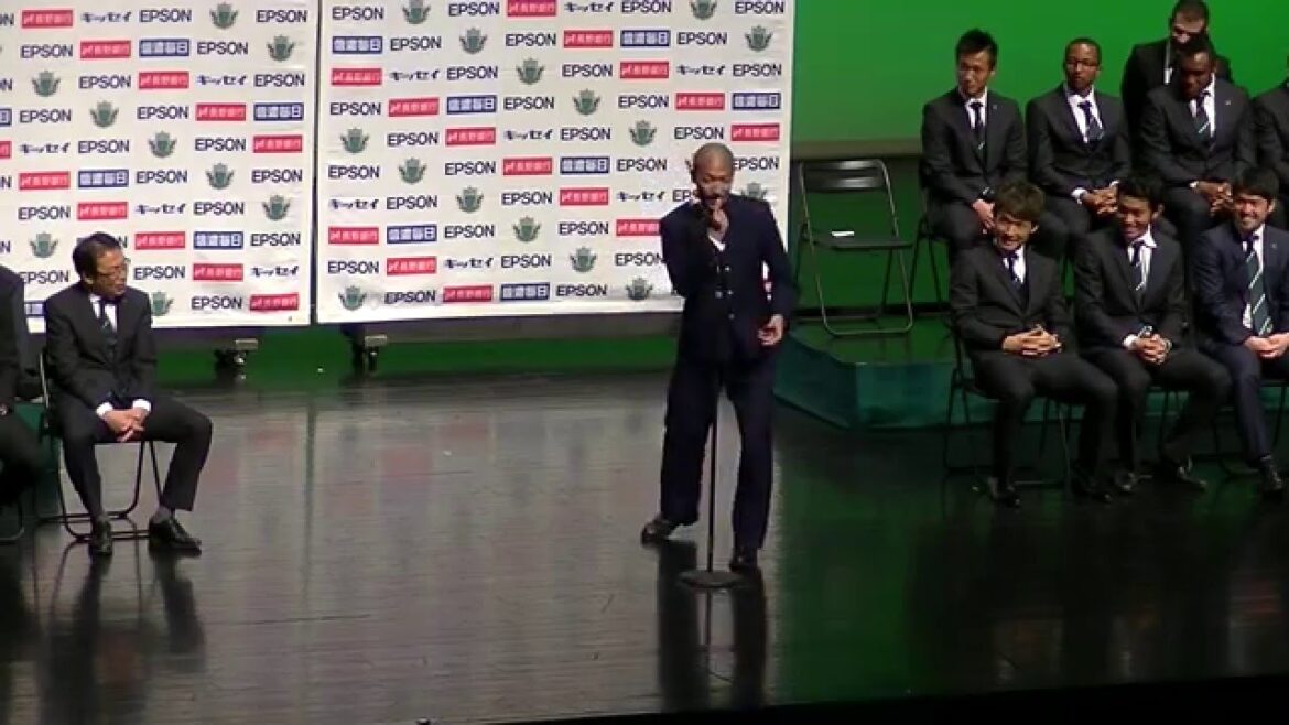 Présentation du joueur Daizen Maeda 2016 Matsumoto Yamaga FC présentation du nouveau système Présentation du joueur Daizen Maeda 2016 Matsumoto Yamaga FC présentation du nouveau système