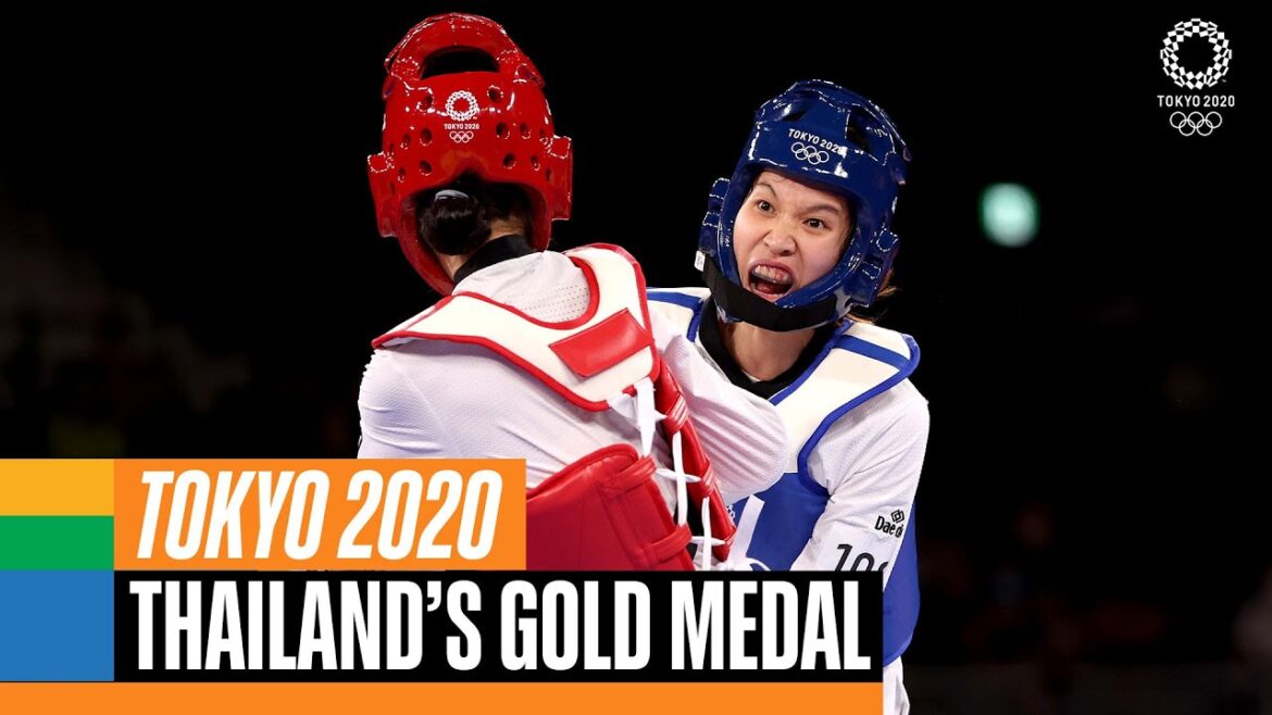 🇹🇭 🥇 Le moment de la médaille d'or de la Thaïlande à #Tokyo2020 |  Hymnes