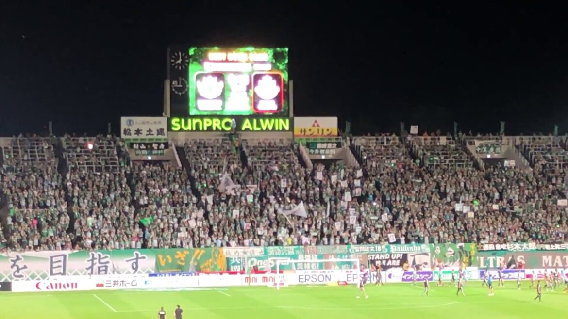 Matsumoto 山雅 Supporter fait ses adieux à son joueur DAIZEN MAEDA qui est transféré au Club Sport Marítimo