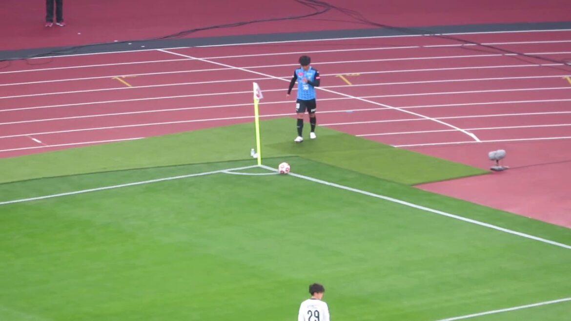 Reo Hatate→Aoi Tanaka→Ryota Oshima Attaque de corner tirée par 3 botteurs2021/01/01 Finale de la Coupe de l’Empereur Kawasaki Fronter Gamba Stade national d’Osaka Reo Hatate→Aoi Tanaka→Ryota Oshima Attaque de corner tirée par 3 botteurs2021/01/01 Finale de la Coupe de l'Empereur Kawasaki Fronter Gamba Stade national d'Osaka