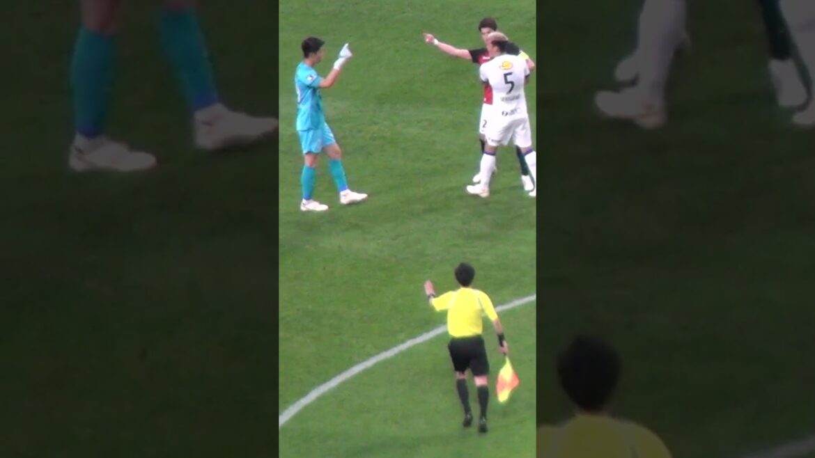 Hiroki Sakai et Yuki Hayakawa | 2023J1 Round 16 Urawa Red Diamonds 0-0 Kashima Antlers |