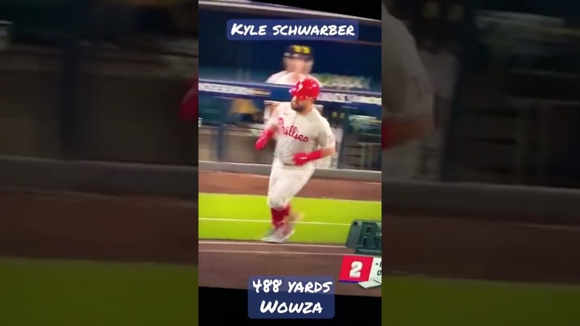 Kyle Schwarber frappe un HR 488 FEET. 2e plus long home run d’après-saison jamais réalisé ! Au large de Darvish Kyle Schwarber frappe un HR 488 FEET. 2e plus long home run d'après-saison jamais réalisé ! Au large de Darvish