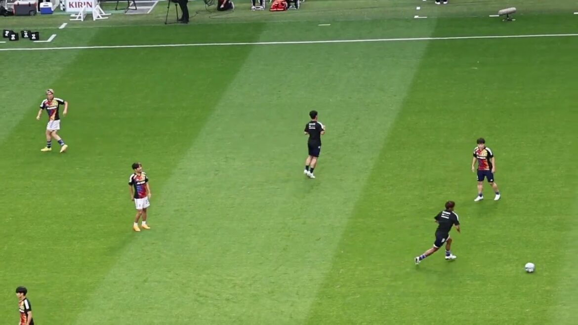 Takefusa Kubo No Look Pass Entraînement Takefusa Kubo