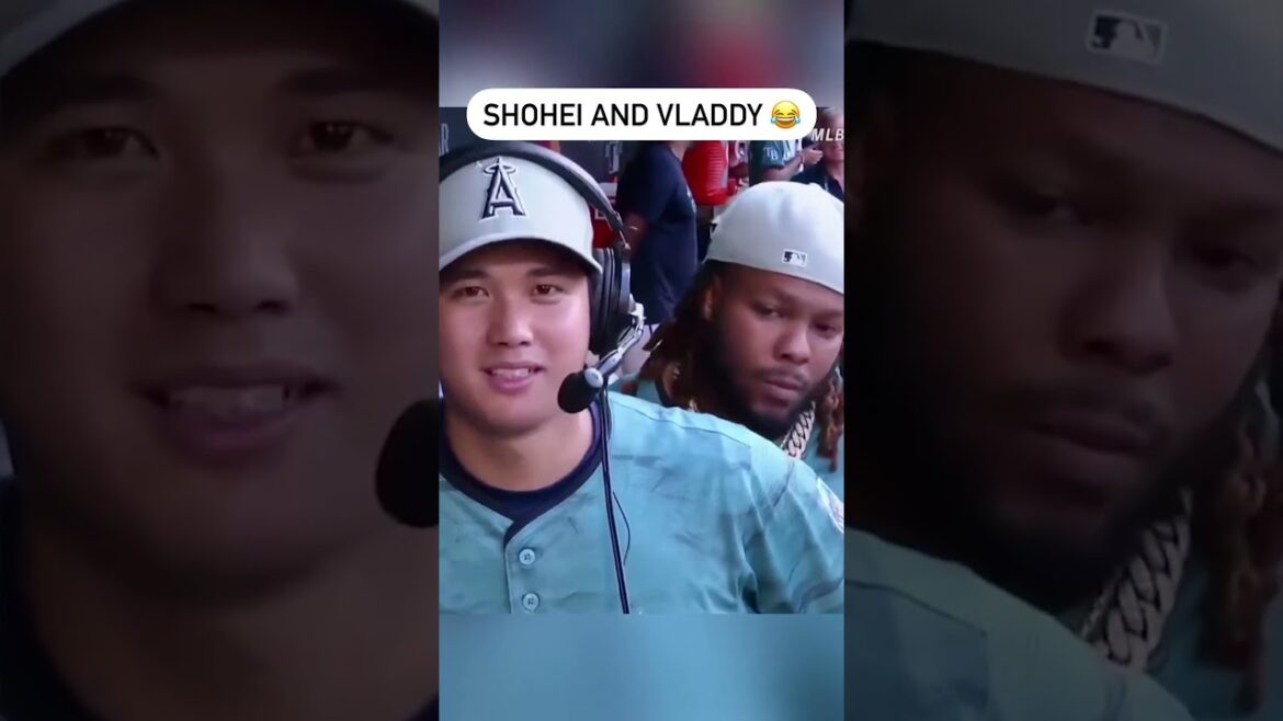 Juste Vladdy écoutant nonchalamment l'interview japonaise de Shohei Ohtani 😂 🎥:lasmayores/IG