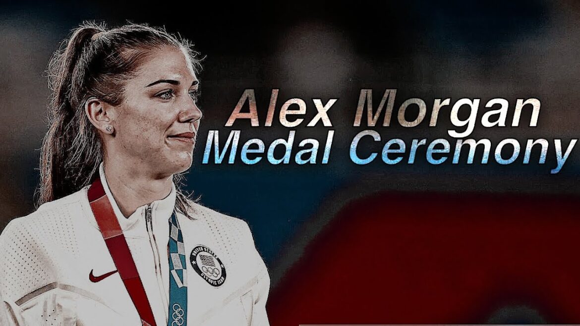 Alex Morgan - Cérémonie des médailles de Tokyo 2020🥺