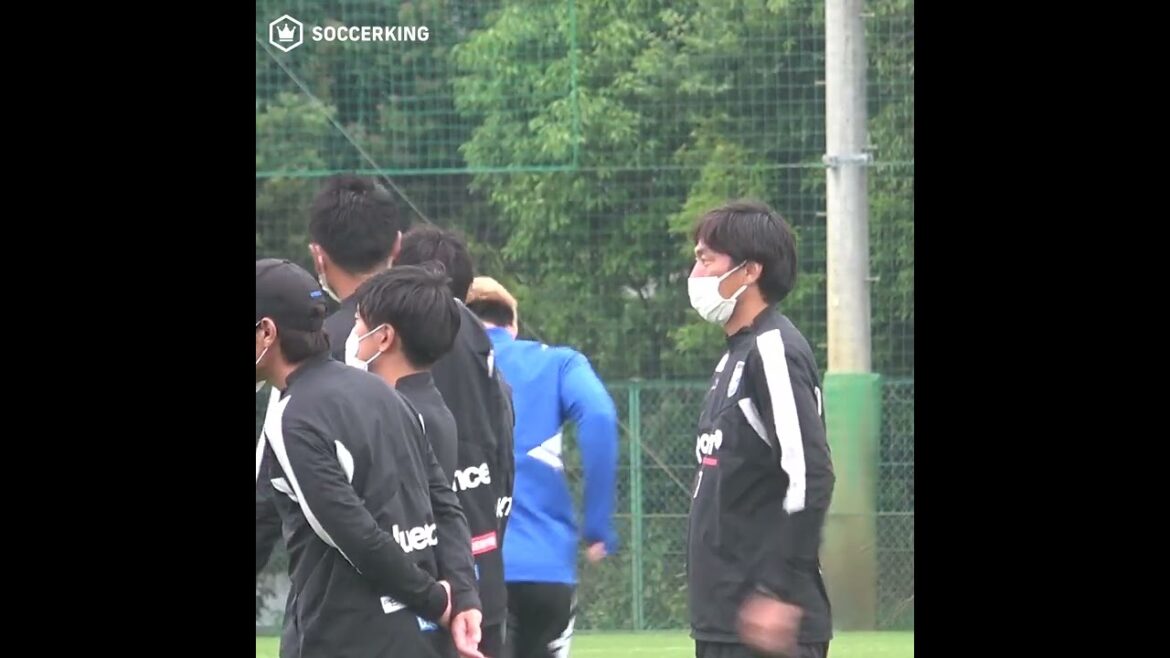 L'ancien club #Gamba Osaka échange des mots avec le staff technique #Ritsun Doan