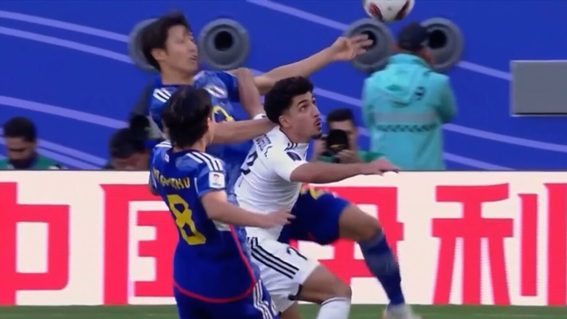 Hiroki Ito fait un coup de genou qui fonctionnerait en K-1.