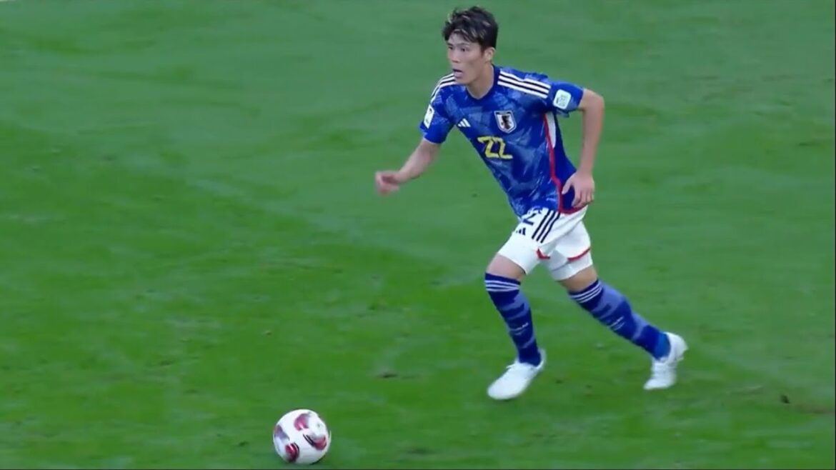 C'est ce qui se passera si Takehiro Tomiyasu débute contre l'Indonésie