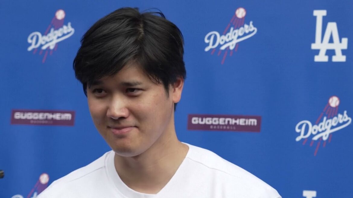 Shohei Ohtani salue sa nouvelle base de fans au DodgerFest à Los Angeles｜MLB｜Baseball｜Baseball｜Dodgers｜Shohei Ohtani