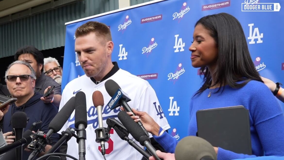 DodgerFest 2024 : Freddie Freeman plaisante sur le vol de Shohei Ohtani à Toronto et parle de la saison des Dodgers