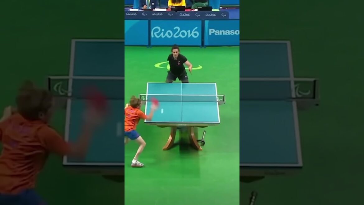 C’est l’effet Para tennis de table ! 🏓Des athlètes qui vous surprendront par leurs techniques !
