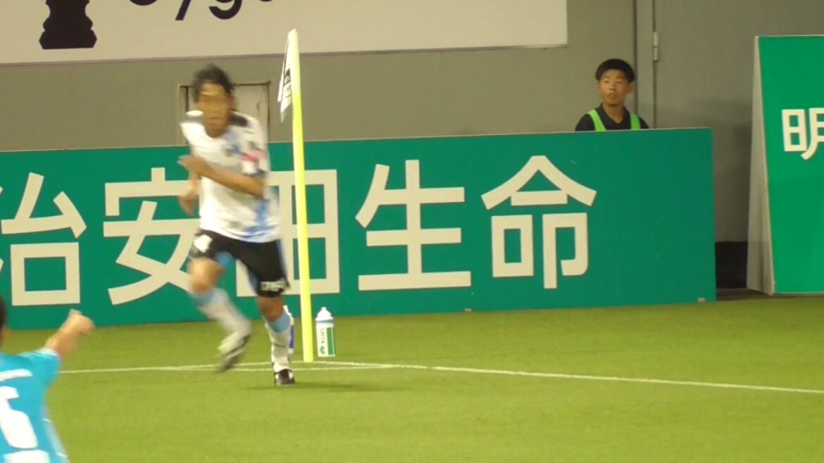 Le but de Shogo Taniguchi donne à Sagan Tosu un score de 2-1 #Kawasaki Frontale