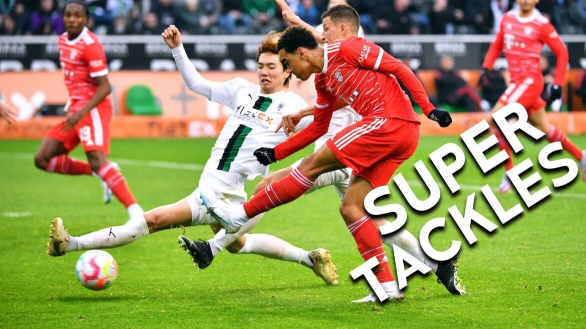 Applaudissements! Le super tacle parfait d'Akira Itakura pour couper le ballon de l'adversaire !  Ko Itakura tacle