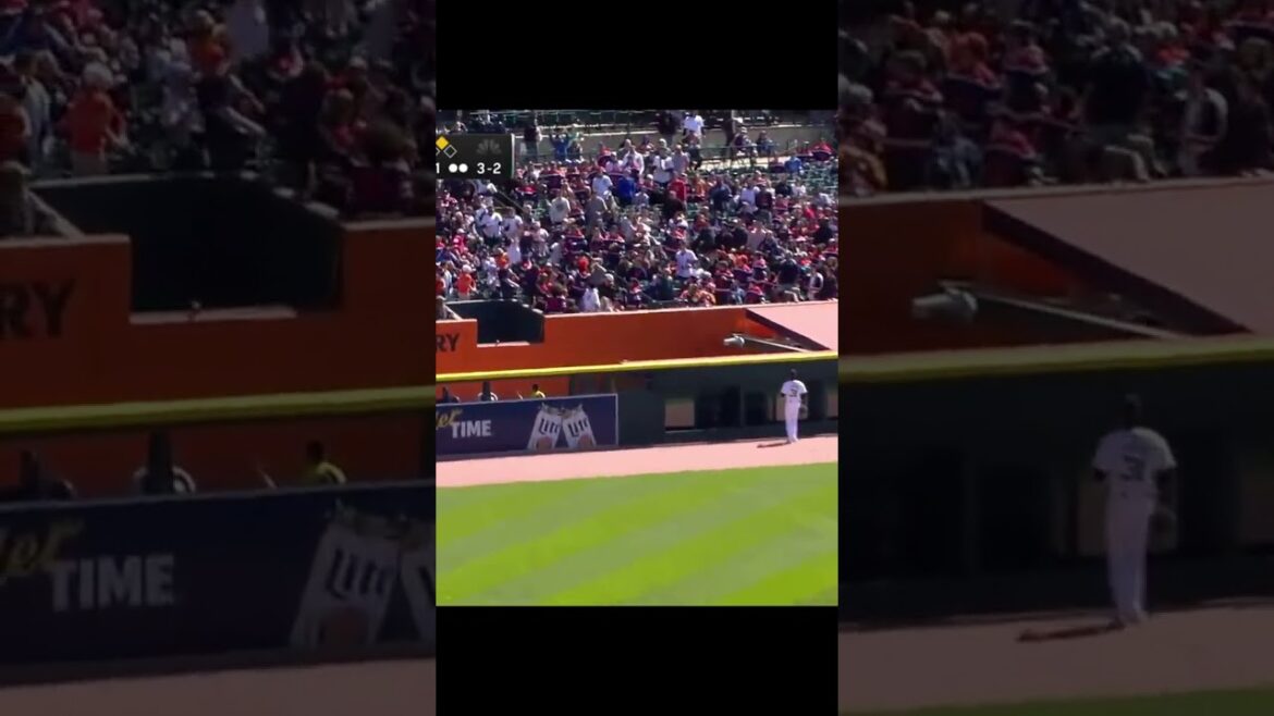 Brent Rooker a souhaité la bienvenue à Kenta Maeda.  #mlb #joueur de baseball #shorts