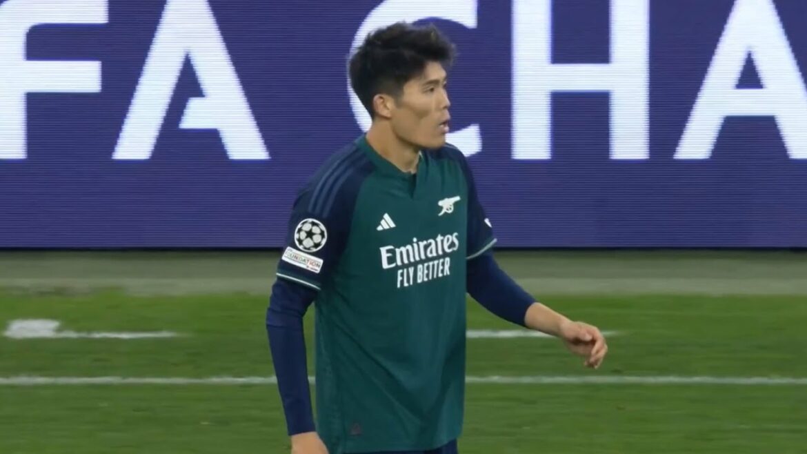 C'est ce qui arrive quand Takehiro Tomiyasu devient sérieux contre le Bayern