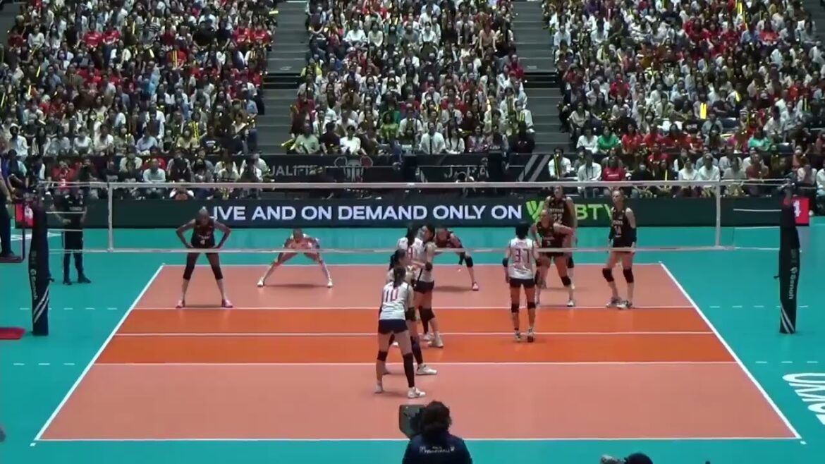 Volleyball Turquie Cansu Özbay opposant le Volleyball Turquie au Japon